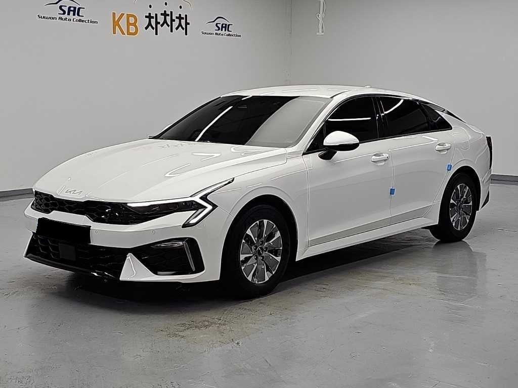 Kia K5 — photo 01