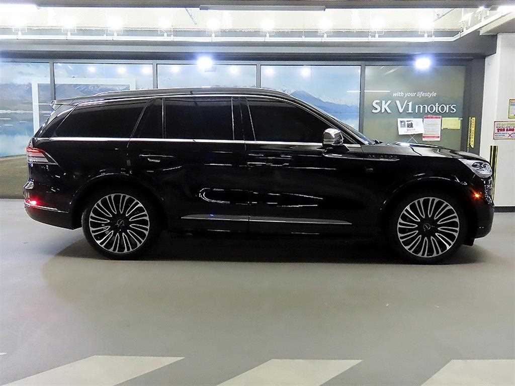 Lincoln Aviator — photo 03