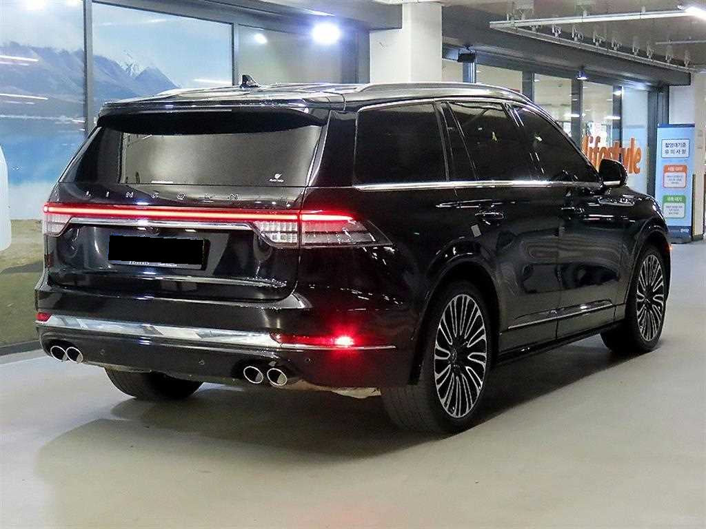 Lincoln Aviator — photo 04