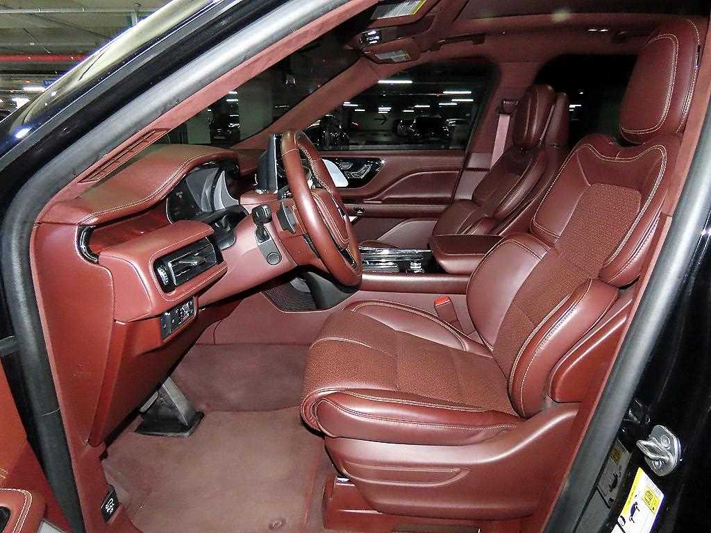 Lincoln Aviator — photo 06