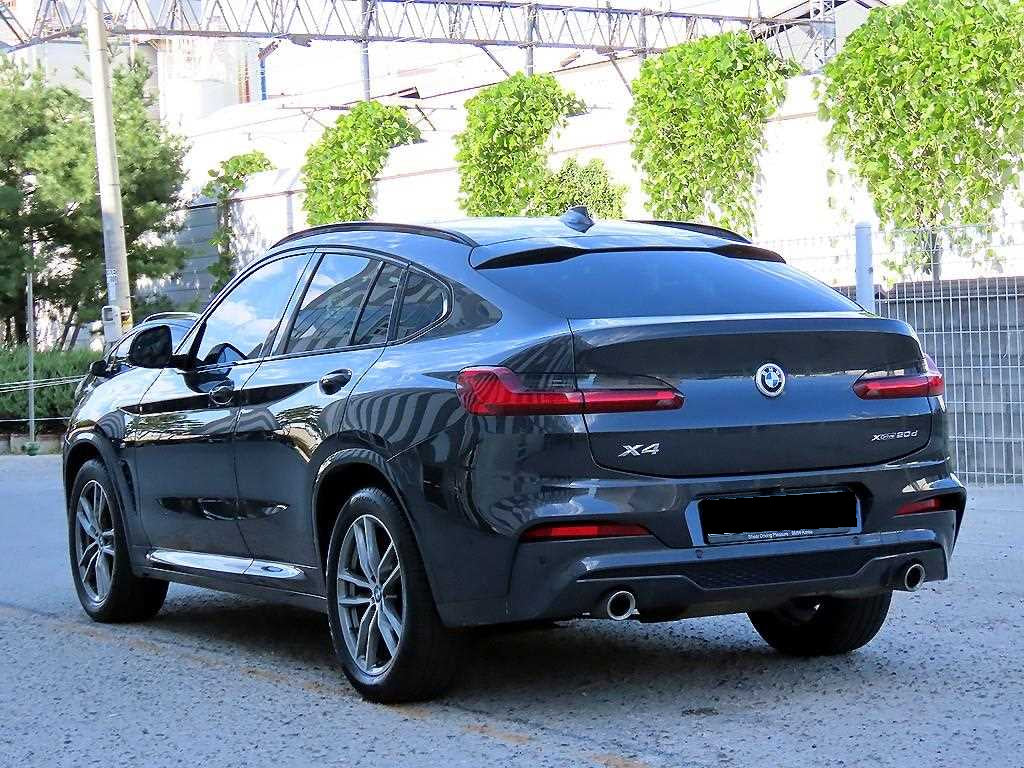 BMW X4 — photo 03