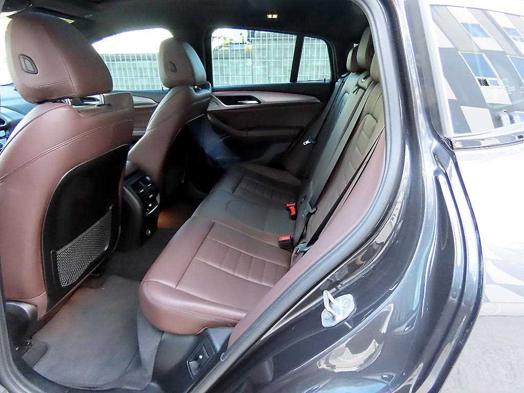 BMW X4 — photo 06