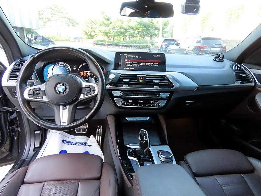 BMW X4 — photo 07