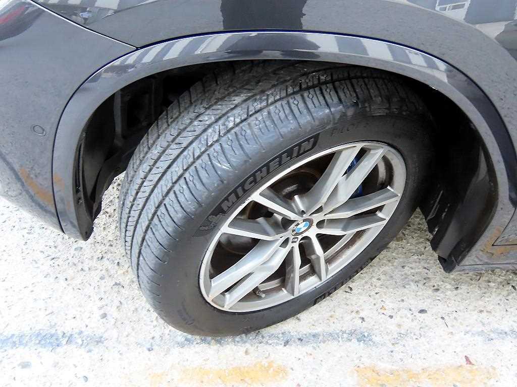 BMW X4 — photo 20