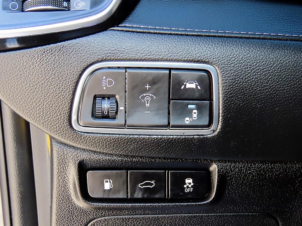 Hyundai Grandeur — photo 13