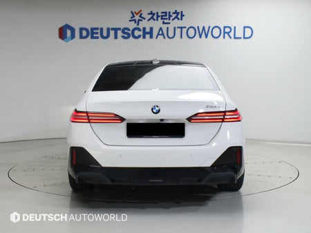 BMW 5-Series — photo 04