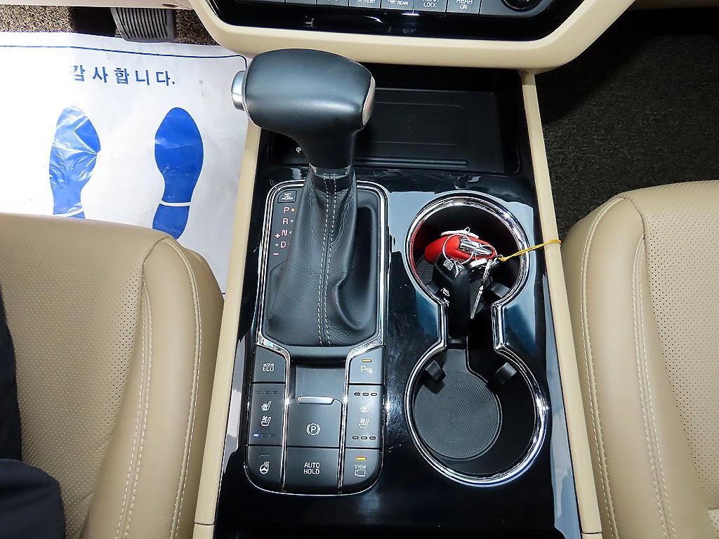 Kia Carnival — photo 11