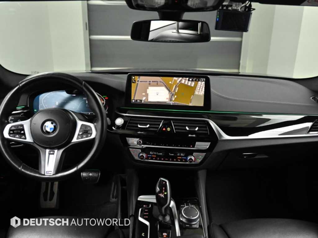 BMW 5-Series — photo 07