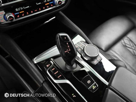 BMW 5-Series — photo 09
