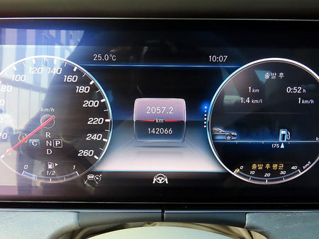 Mercedes-Benz CLS-Class — photo 09