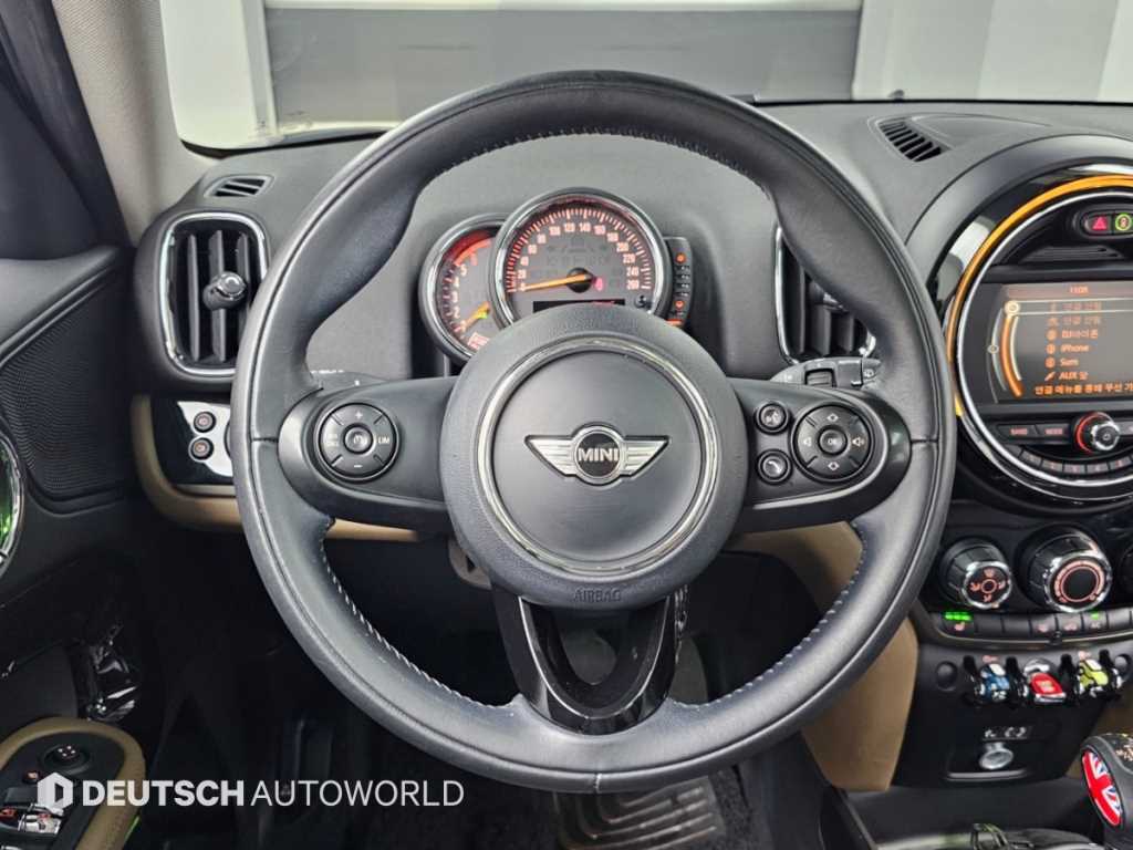 Mini Countryman — photo 08