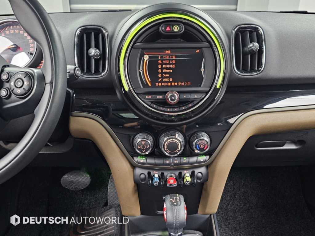 Mini Countryman — photo 09