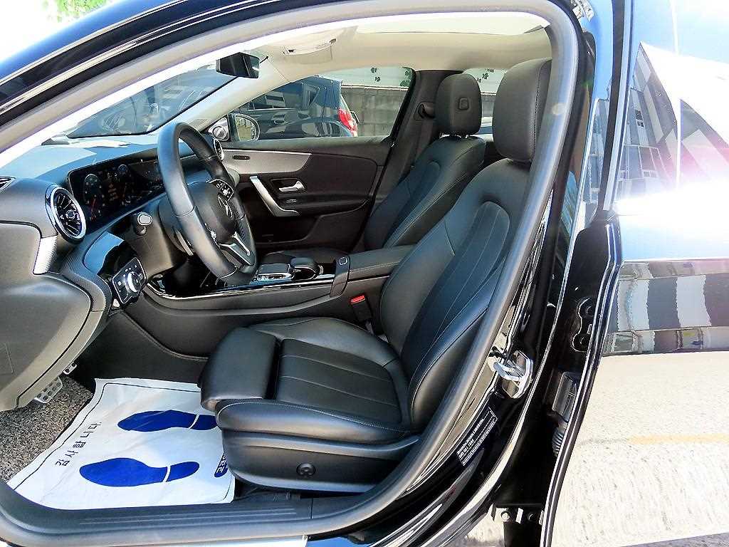 Mercedes-Benz A-Class — photo 05