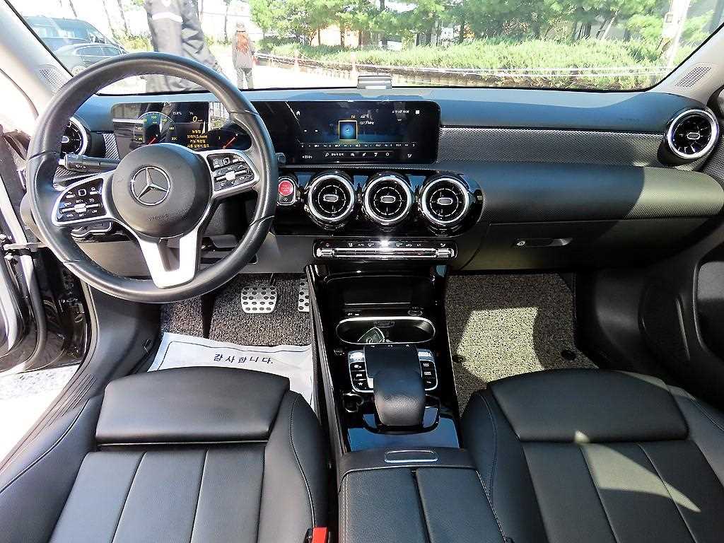 Mercedes-Benz A-Class — photo 07