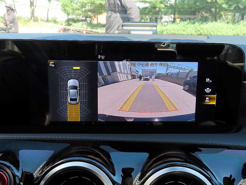 Mercedes-Benz A-Class — photo 15