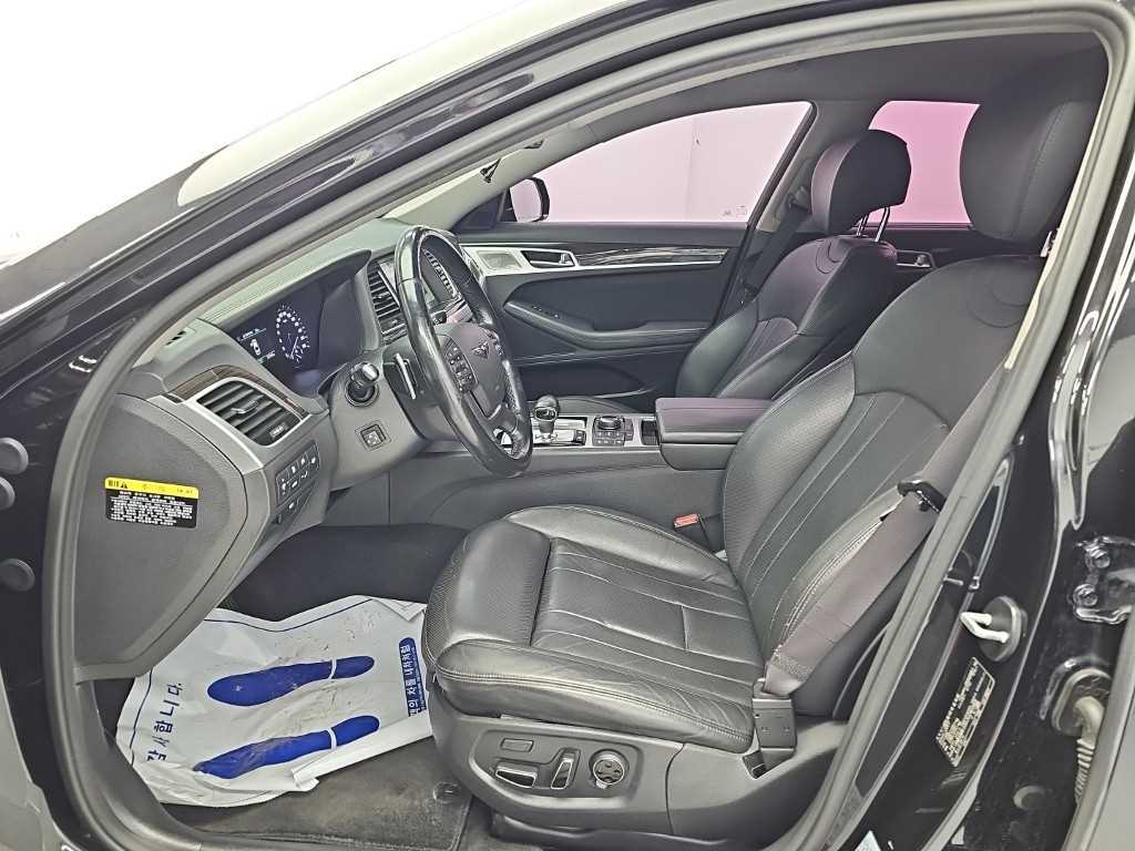 Genesis G80 — photo 11