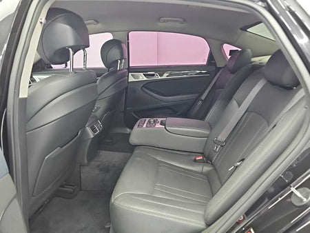 Genesis G80 — photo 12