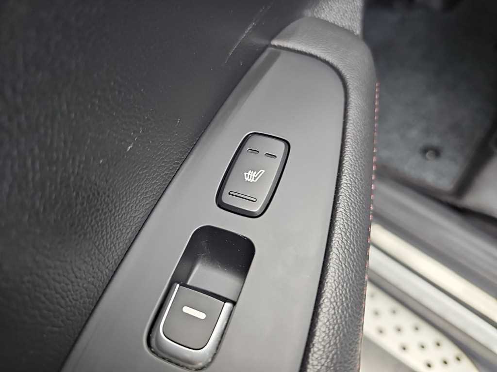 Kia Sorento — photo 13