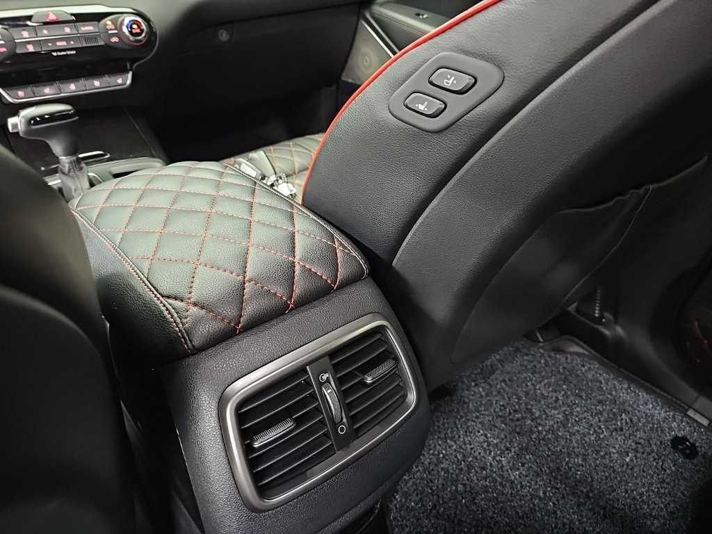 Kia Sorento — photo 14
