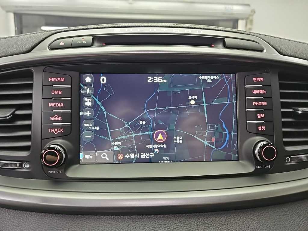 Kia Sorento — photo 15