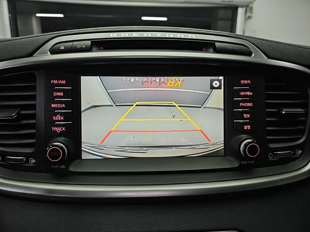 Kia Sorento — photo 16