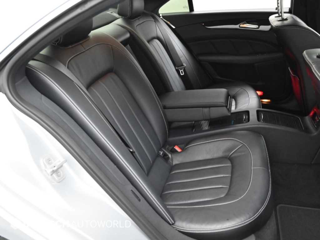 Mercedes-Benz CLS-Class — photo 12