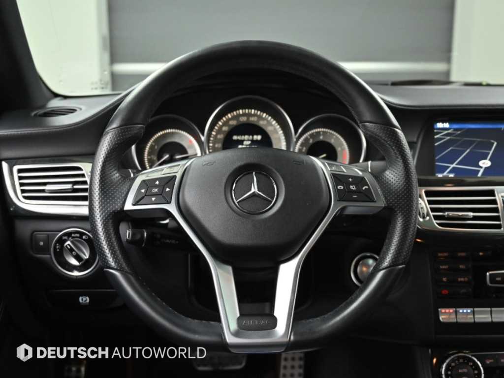 Mercedes-Benz CLS-Class — photo 13