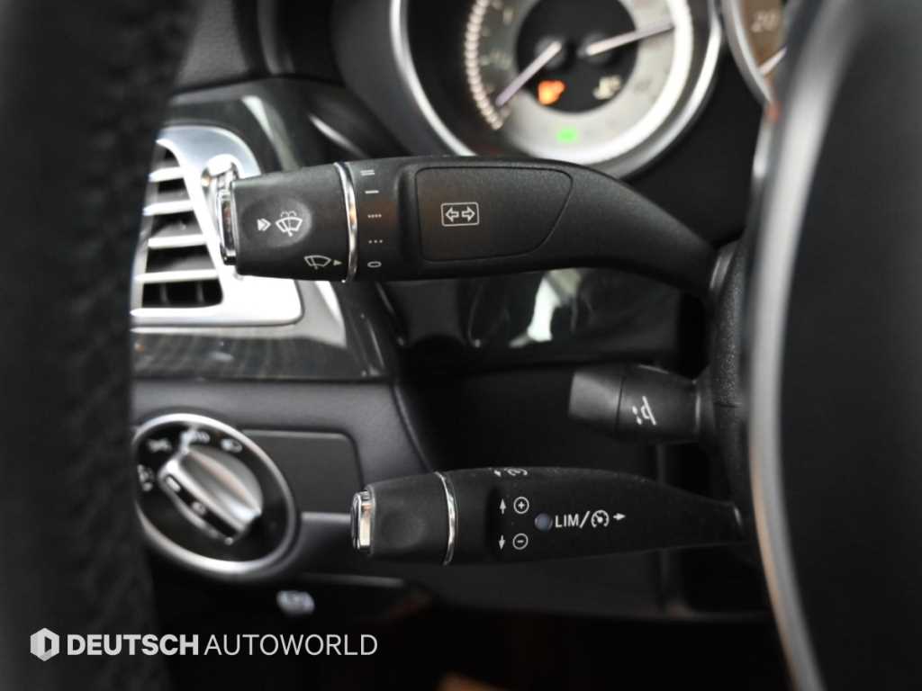 Mercedes-Benz CLS-Class — photo 17