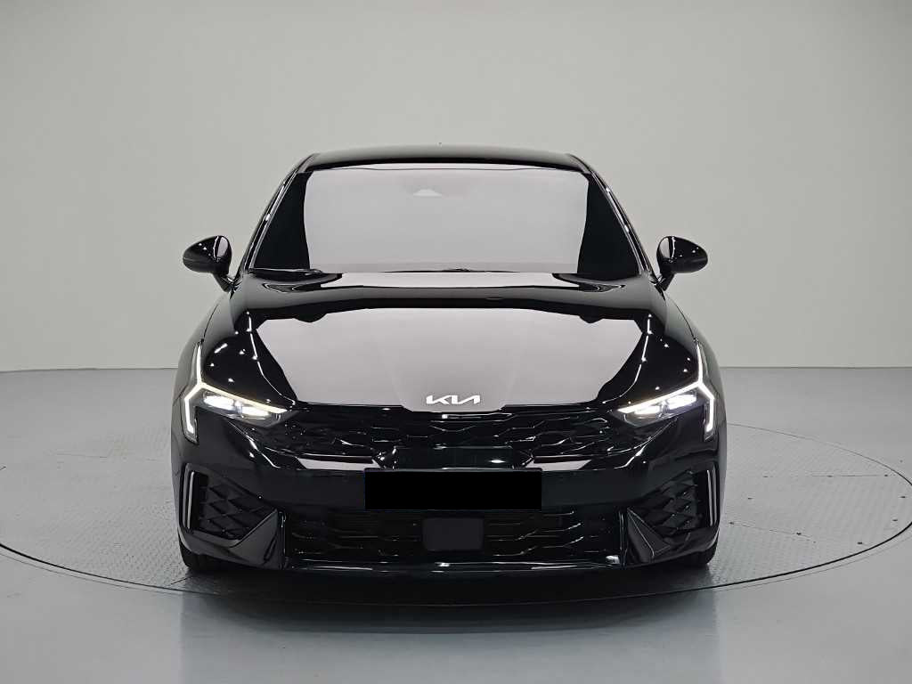 Kia K5 — photo 02