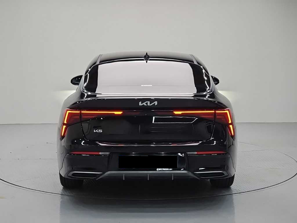 Kia K5 — photo 03