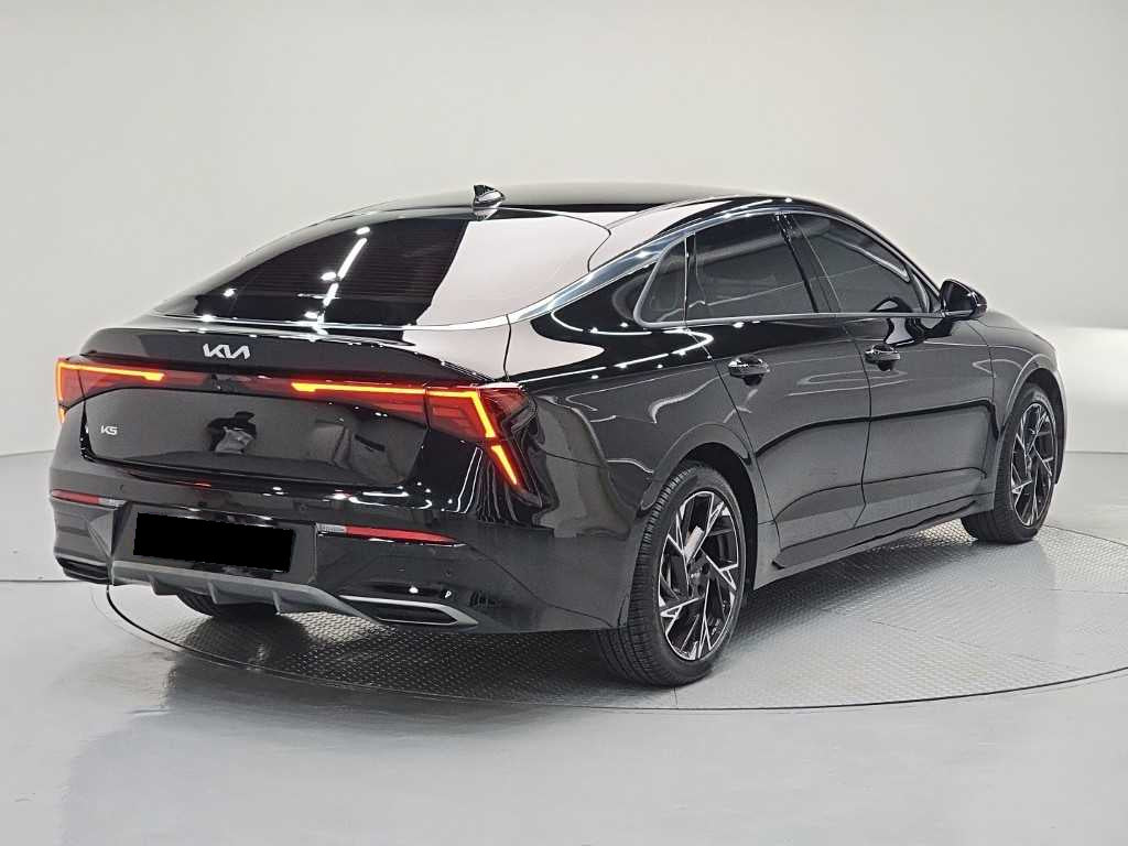 Kia K5 — photo 04