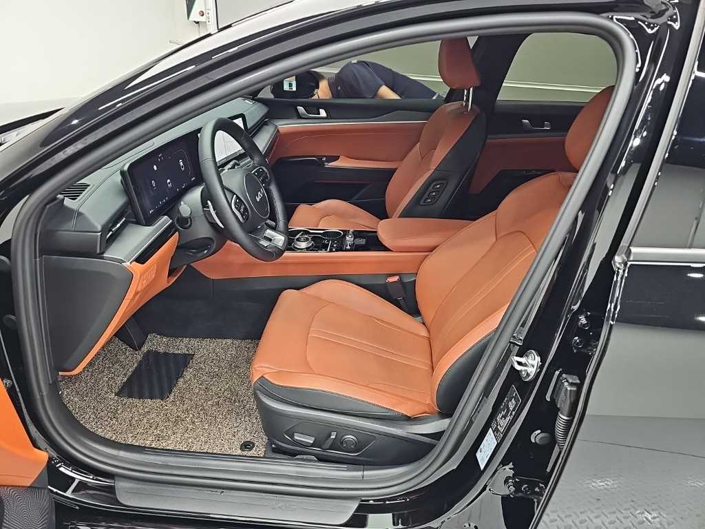Kia K5 — photo 11