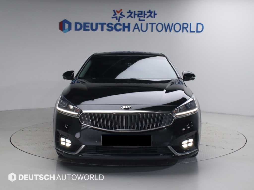Kia K7 — photo 03