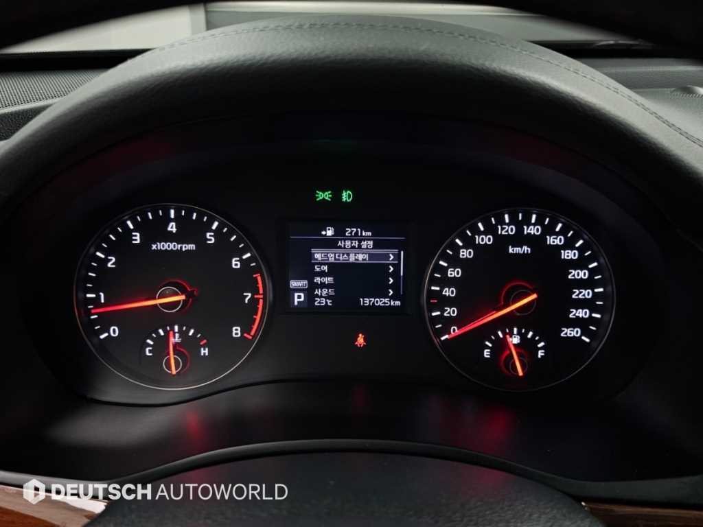 Kia K7 — photo 05