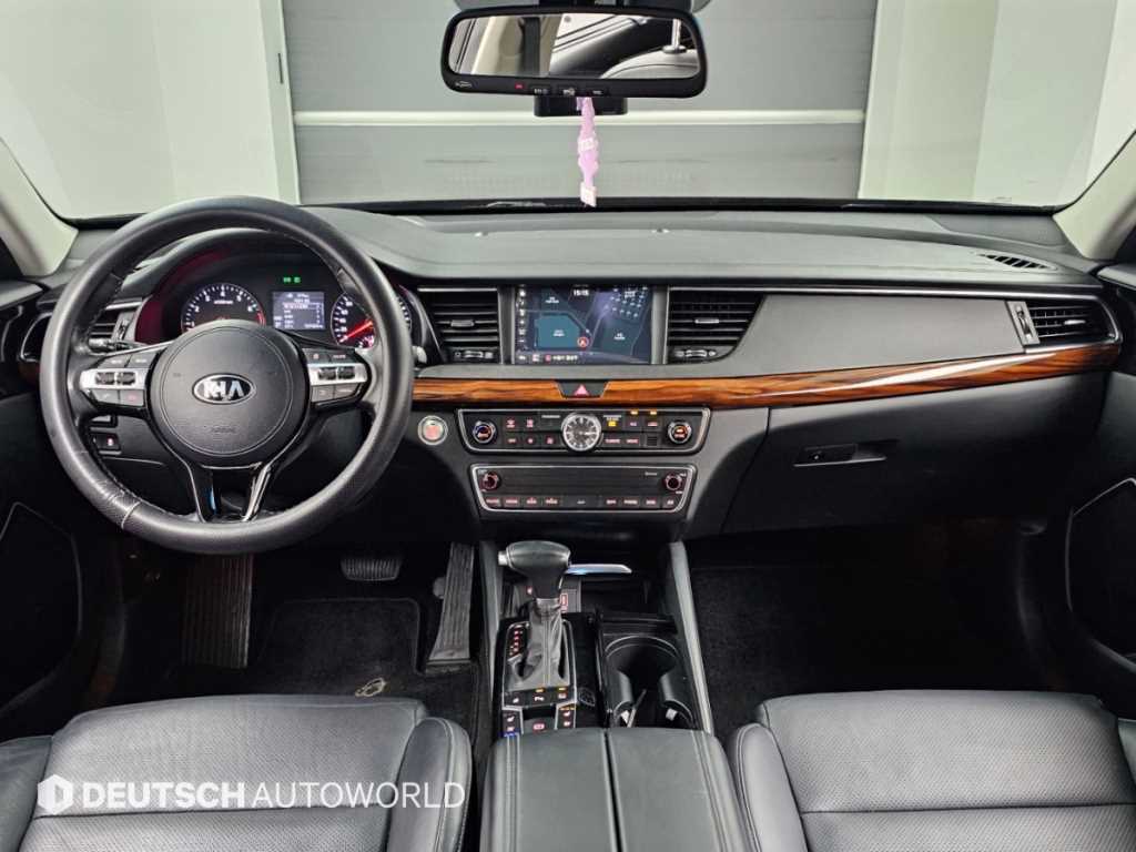 Kia K7 — photo 09