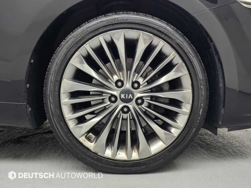 Kia K7 — photo 10