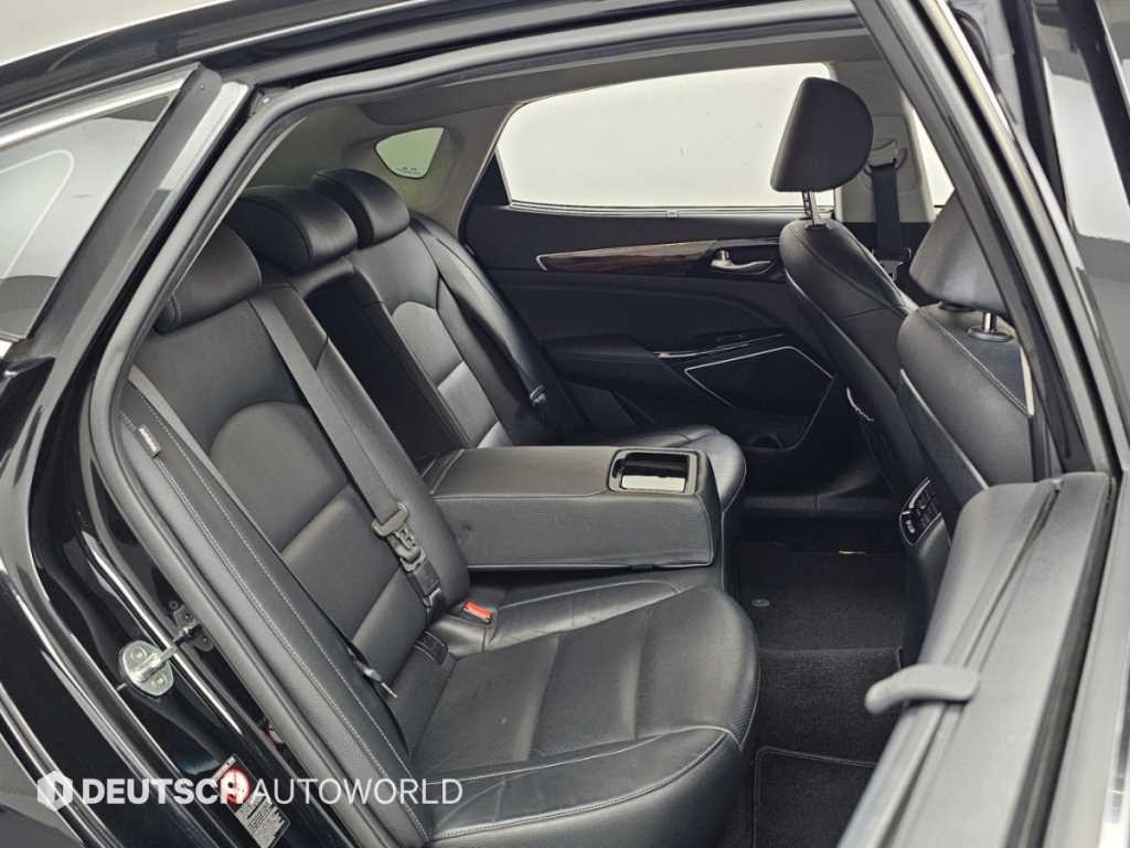 Kia K7 — photo 15