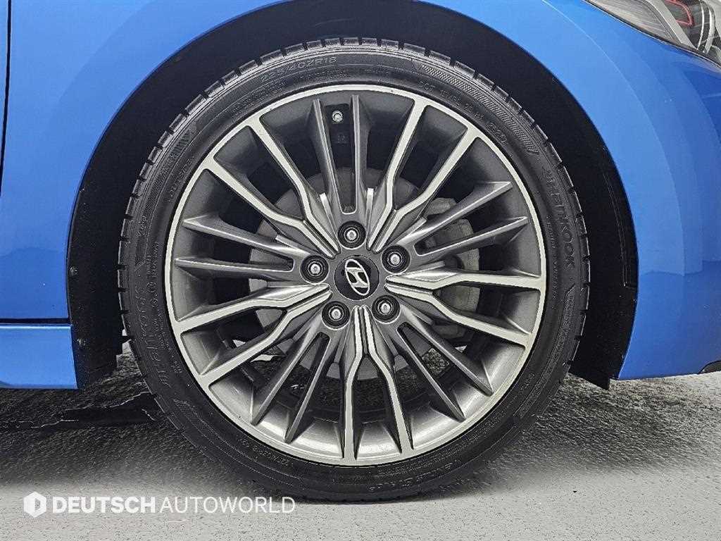 Hyundai Avante — photo 05
