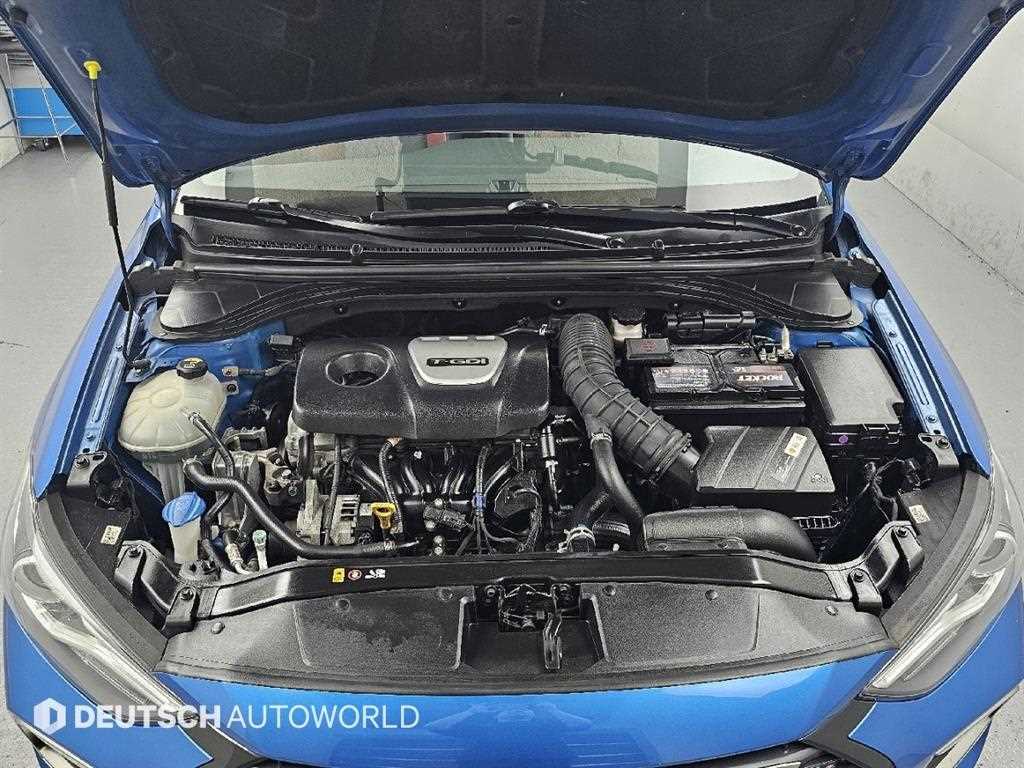 Hyundai Avante — photo 06