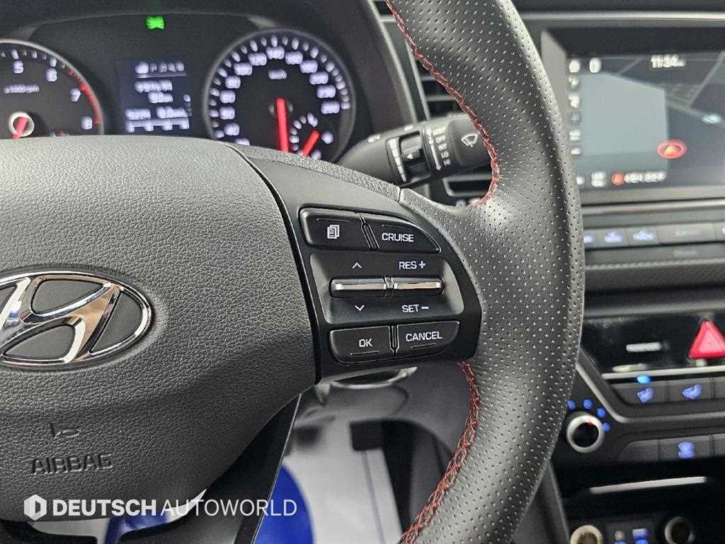 Hyundai Avante — photo 15