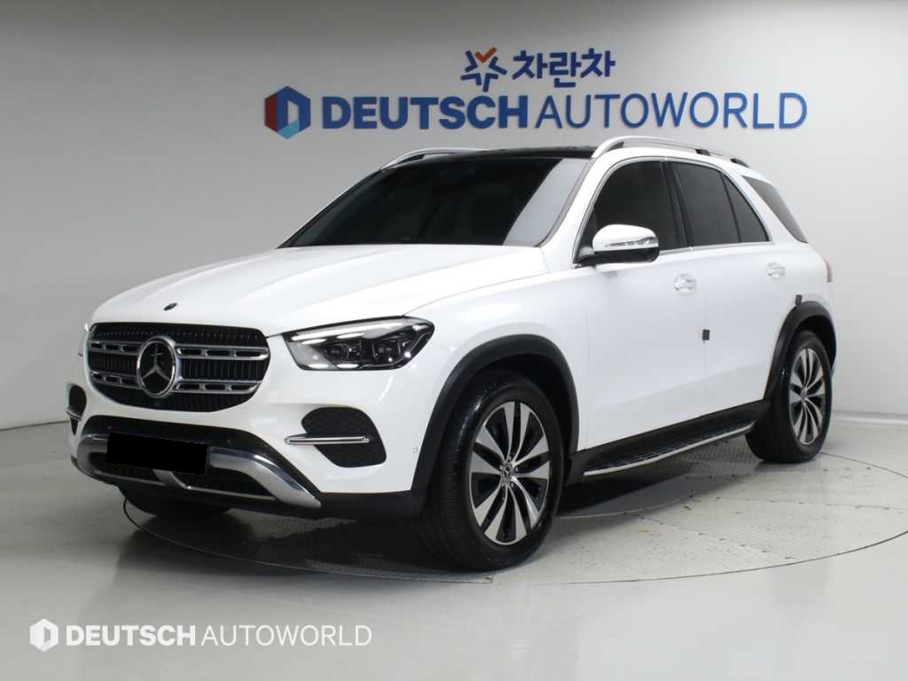 Mercedes-Benz GLE-Class — photo 01