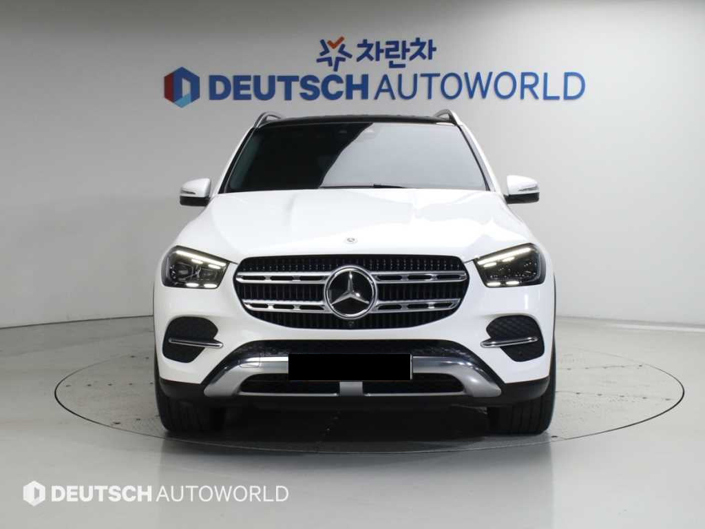 Mercedes-Benz GLE-Class — photo 03