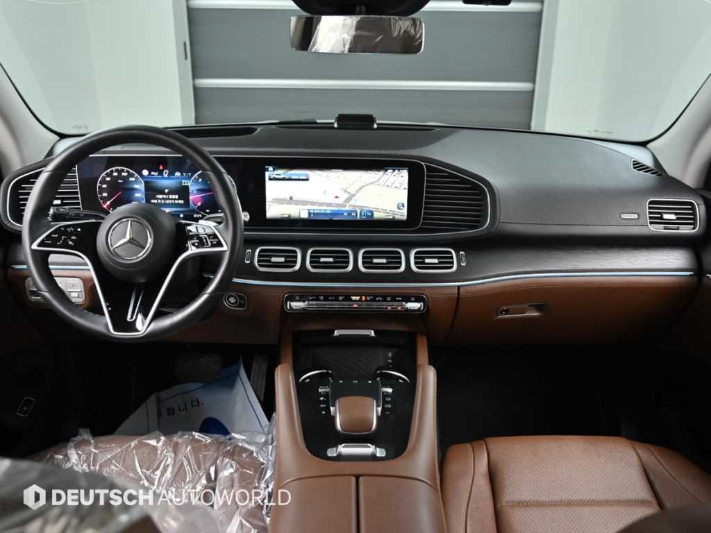 Mercedes-Benz GLE-Class — photo 07