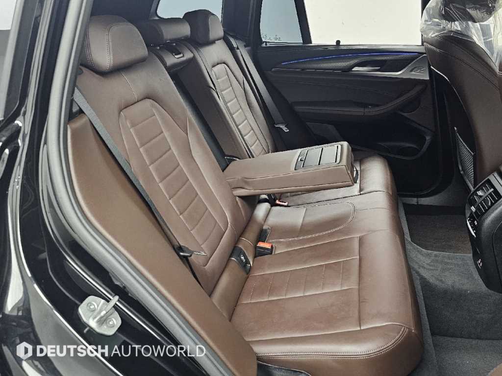 BMW X3 — photo 12