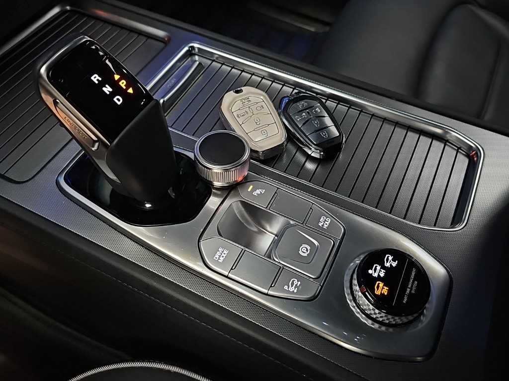 KGM Rexton — photo 08