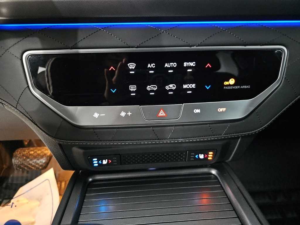KGM Rexton — photo 10