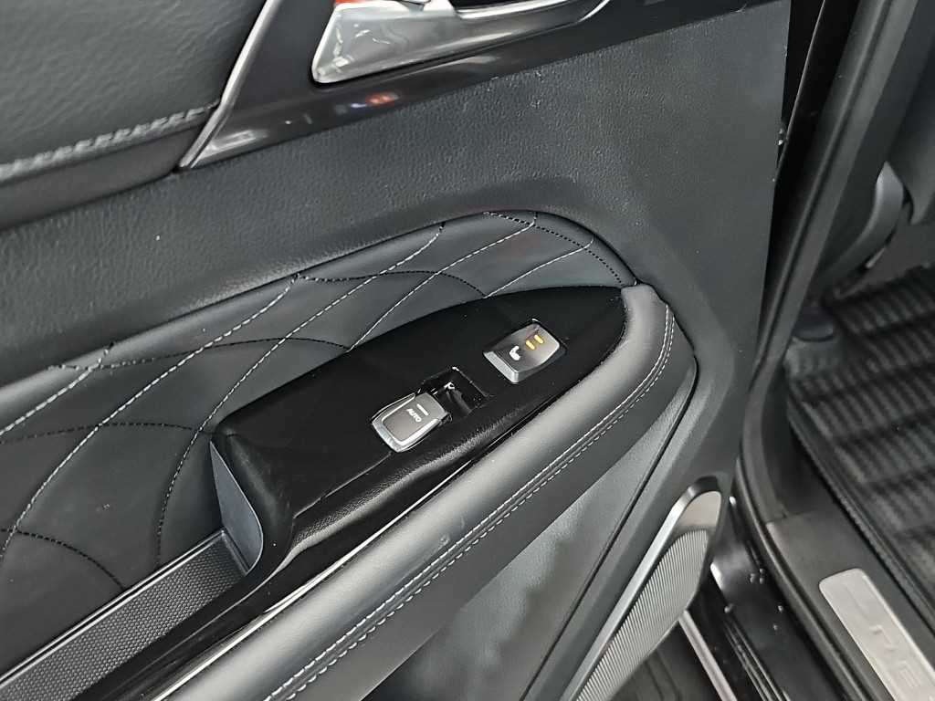 KGM Rexton — photo 13