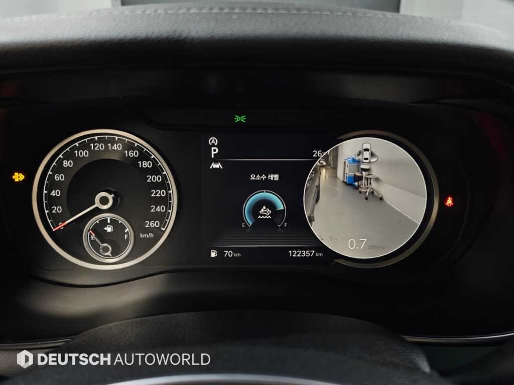 Genesis G70 — photo 08
