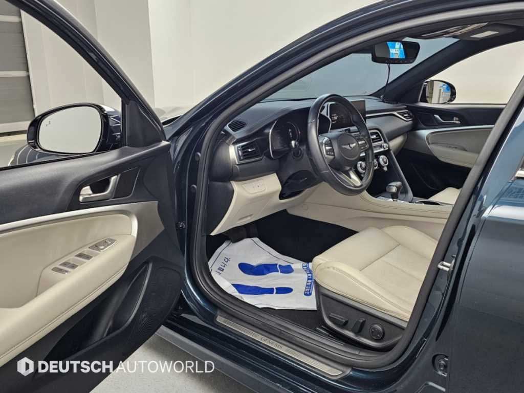 Genesis G70 — photo 11