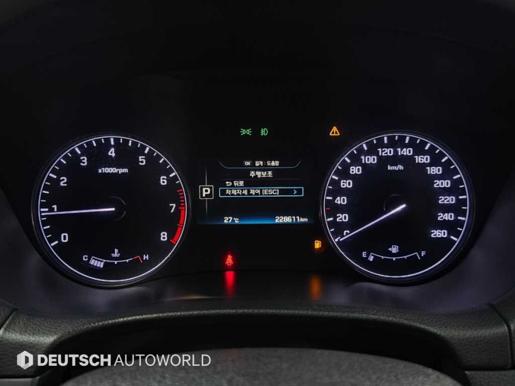 Hyundai Genesis — photo 08
